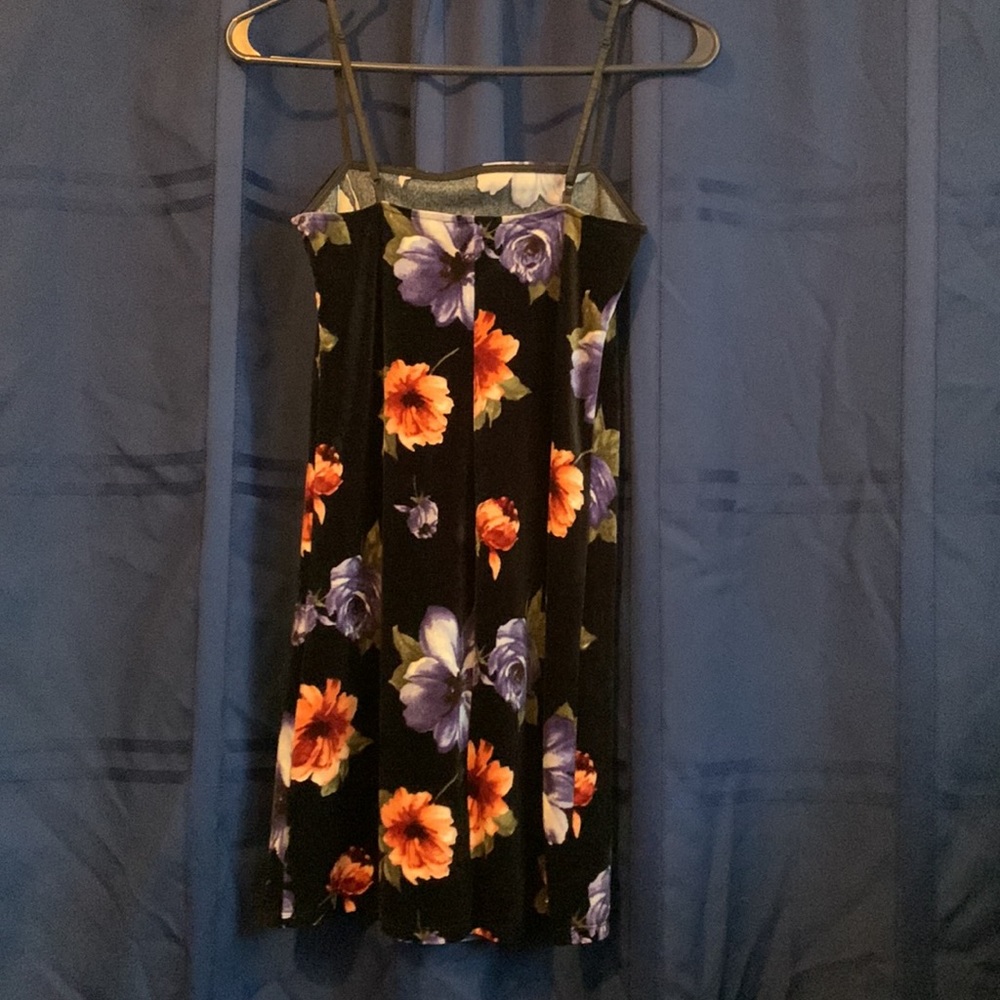 Forever 21 Black Floral Velvet Cami Slip Dress - Picture 8 of 10